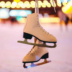 Read more about the article В эти выходные в СК «Ледовый» пройдут четыре сеанса массового катания на коньках! 
