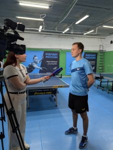 Read more about the article Теннис без границ: мастер-класс от чемпиона, играющего во Франции