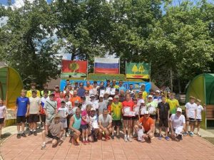 Read more about the article 12 июня, в День России, лыжники СШ № 7 приняли участие в традиционном легкоатлетическом кроссе «Петровская дорога» в с. Чернолес Становлянского округа.