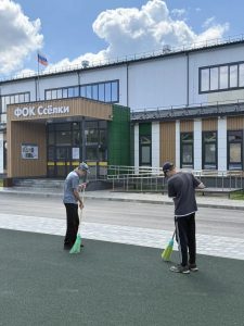 Read more about the article В ФОК «Ссёлки» стартовала программа временной занятости для подростков!